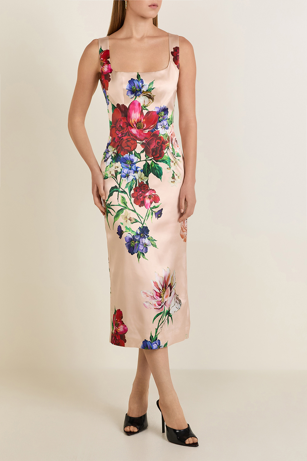 תמונת כל הלוק של שמלה